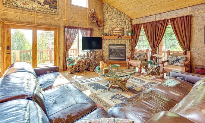 Fish Haven Cabin | Fish Haven Cabin w/Game Room, Views + Deck!