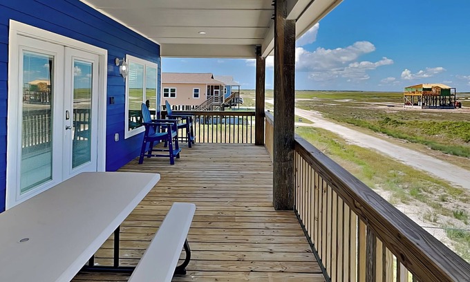 Rockport House | Fish Tales | Serene, Waterfront