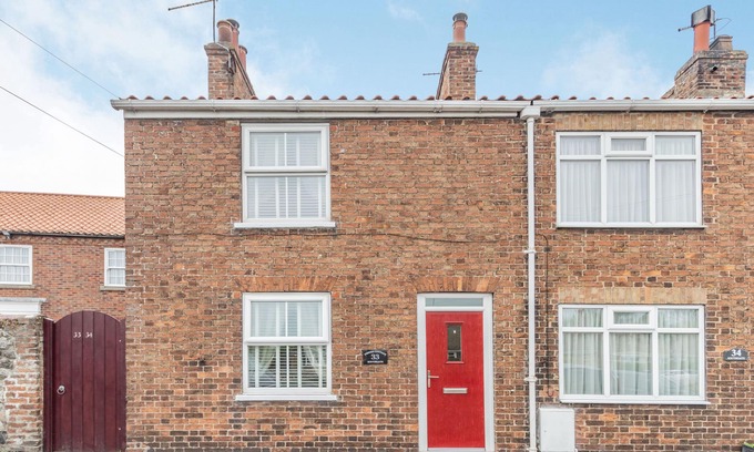 Hornsea Cottage | FISHER COTTAGE, pet friendly, character holiday cottage in Hornsea
