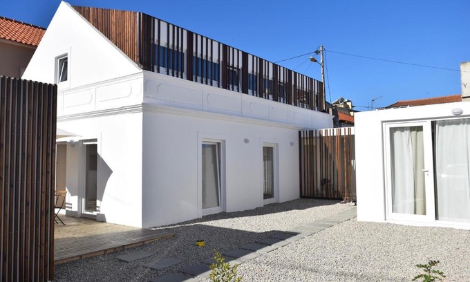Trafaria House | Fisherman's House - a boat ride from Lisbon