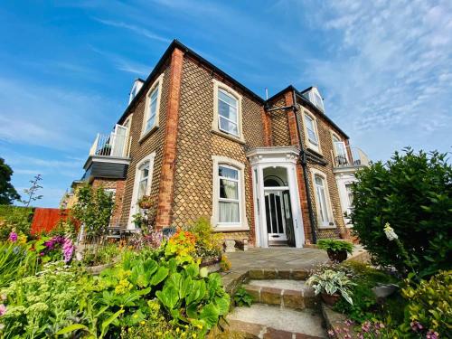 Hornsea Apartment | Fishtail House - Stylish Apartments minutes from the sea