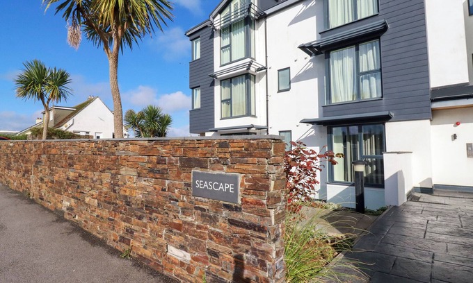 Crantock Cottage | FISTRAL TIDE, family friendly, country holiday cottage in Newquay