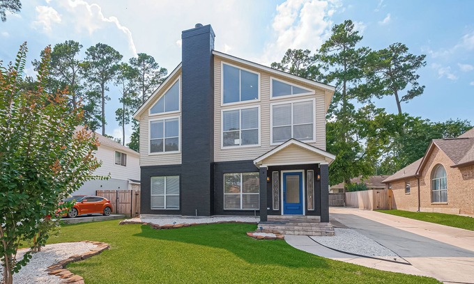 Walden on Lake Conroe House | "Fitz-Just-Right" home in Walden: Boat ramp, Pickleball, Community Pools!