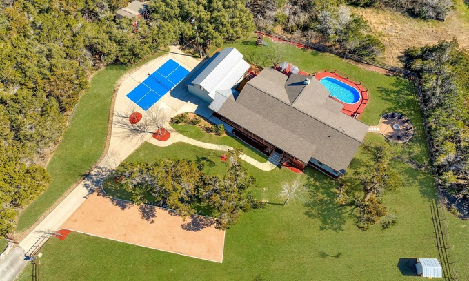 Dripping Springs House | Fitzhugh Lodge | Hill Country Retreat | Pool, Gameroom, Pickleball & More