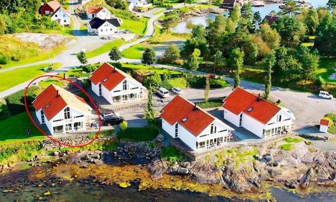 Jelsa House | Five-Bedroom Holiday home in Jelsa 3