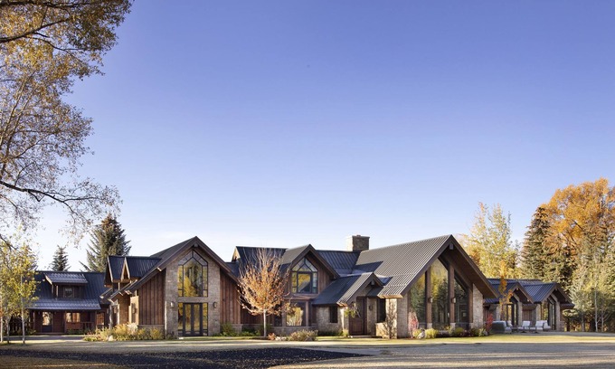 John Dodge Villa | Five-Bedrooms Total with Open Space and Views