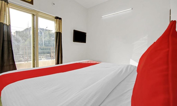 Noida Hotel | Flagship The Royal Stay Near Iskcon Temple Noida