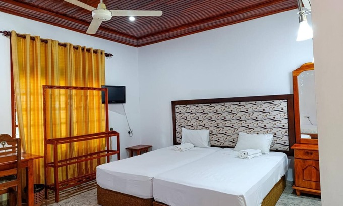 Weerawila Resort | Flamingo Lake Resort