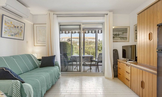 Cap d'Agde Apartment | Flat 4 ppl, garden, beach at 200m, private parking