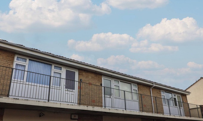 Brean Cottage | FLAT 8, family friendly in Brean