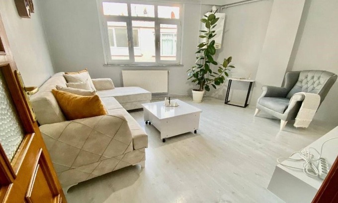 Sanayi Mahallesi Apartment | Flat Close to Popular Malls in Kagithane