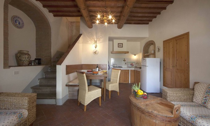 San Donato a Livizzano Apartment | Flat in a winery in Montespertoli, A/C,Wi-Fi, swimming pool,children friendly,Ca