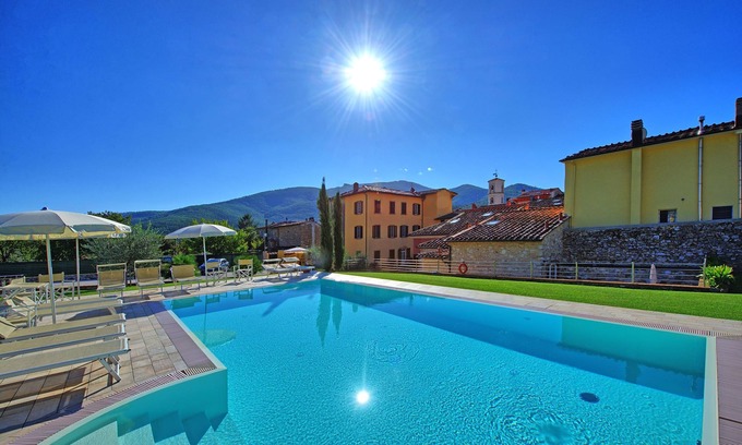 Santa Maria del Giudice Apartment | Flavia 1 - Vacation Rental with swimming pool in Lucca