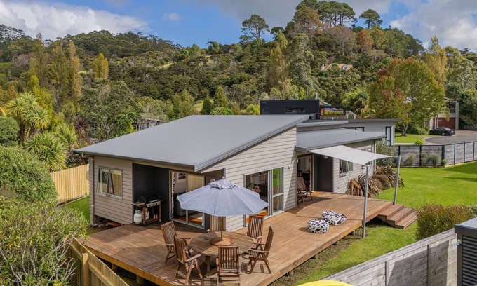 Cooks Beach House | Flaxmill Haven - Cooks Beach Holiday Home