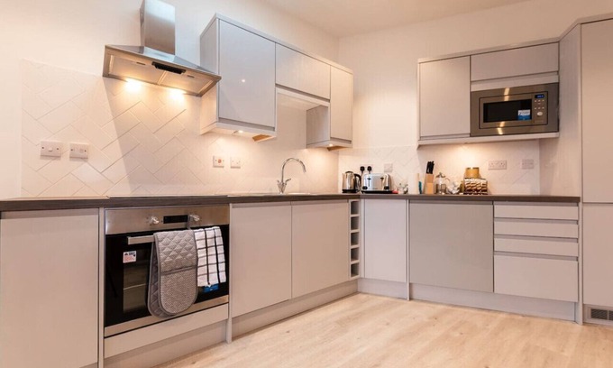 Fleet Apartment | Fleet Heights Apartment Seven