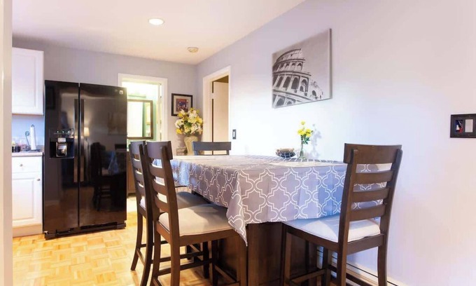 Greenwich Apartment | Flex Comfort Apts of Greenwich #1
