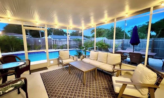 Walsingham House | Flip-Flops On & Stress Off | Gulf Beach Escape