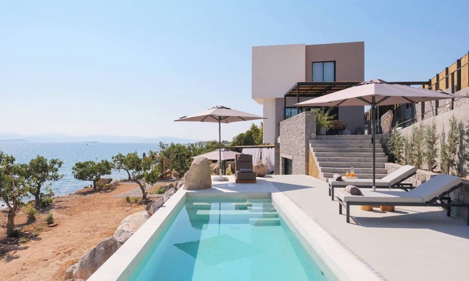Aegina Villa | Floating Cubes Villa Piscina with private Pool