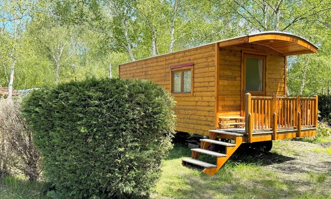 Naujac-Sur-Mer House | Flor La Roulotte du Médoc: a nature getaway by the sea!