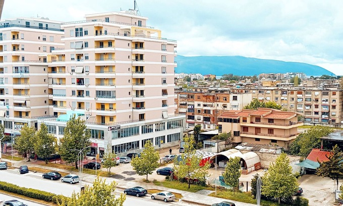 Vlore Apartment | Floral Sweet Home