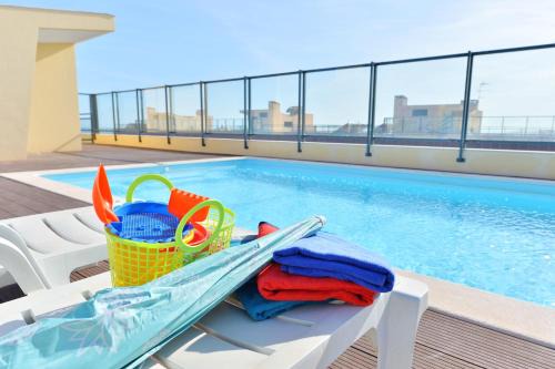 Olhao Apartment | FLORIPES LUXURY APARTMENT with Pool on Rooftop