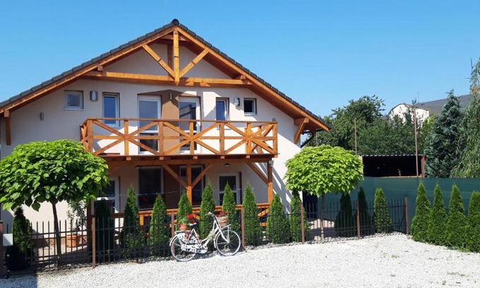 Sturovo House | Flower Bike