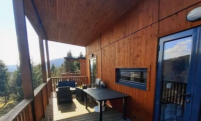Neuveglise-sur-Truyere Ski Chalet | Flower Camping Le Belvédère * - Premium BELVEDERE chalet with lake view - 3 bedrooms and 2 bathrooms 6 people
