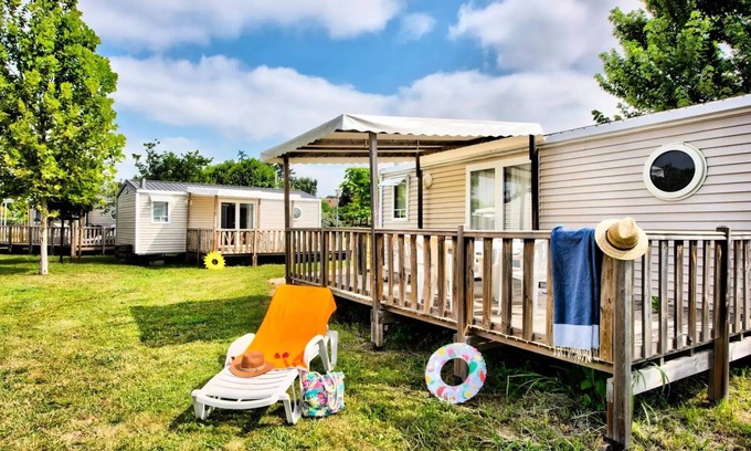 Souillac House | Flower Camping Les Ondines * - Mobil-Home Comfort 27m2 2 bedrooms + semi-covered terrace 18m2 + TV + CLIM 6 people