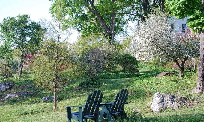 Williamsburg Apartment | Flower Hill Farm Retreat Studio Mountain and Garden Views Clawfoot Tub.