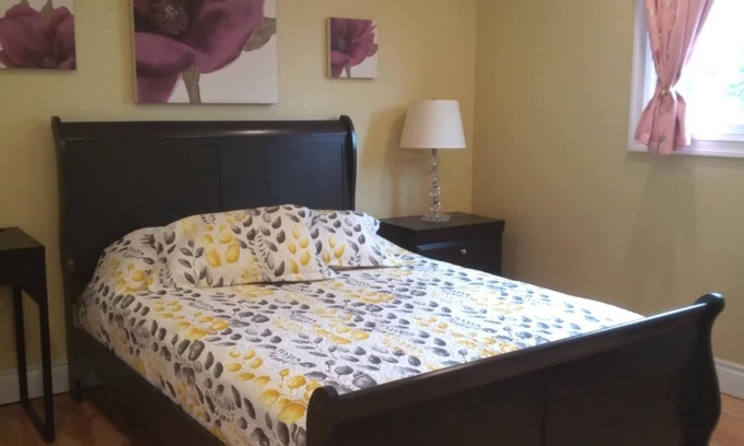Blainville House | Flower room