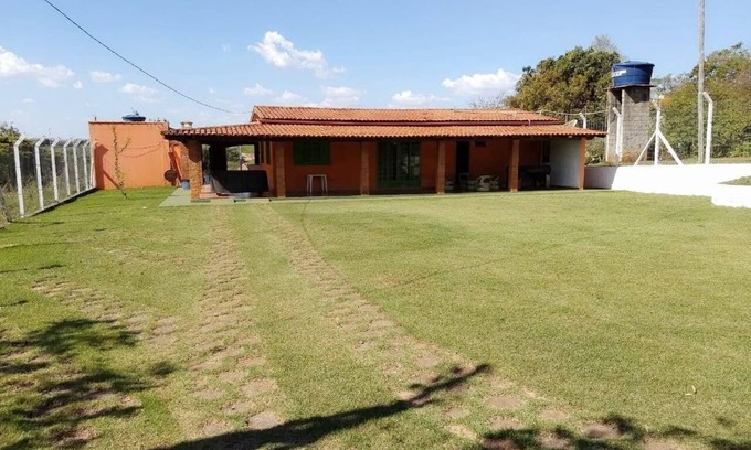 Guape House | FOR RENT FOR SEASON, RANCHO THE MARGINS OF FURNAS LAKE IN GUAPÉ.