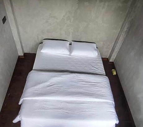 Nuwara Eliya Hotel | Forest edge cabin in Pattipola