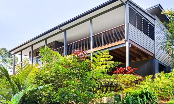 Maleny House | Forest Haven 2 BR Styled Modern Sanctuary at Maleny