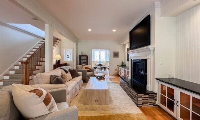 Bartlett House | Forest Ledge | 5550ft² | Game Room | HotTub | View