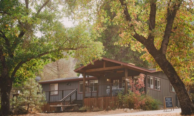 Midpines House | Forested Acres, Tranquil Setting, Hot Tub, Close to Yosemite