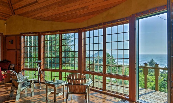 Port Orford House | Forested Gold Beach House with Panoramic Ocean Views