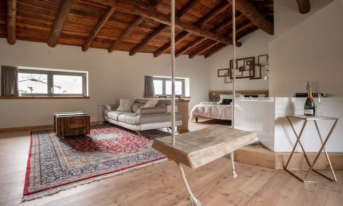 Villa di Tirano Bed & Breakfast | Foresteria Stazzona