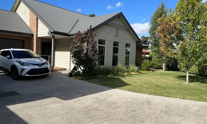 Woodend House | Forget your worries in this well presented, modern and bright spacious home.