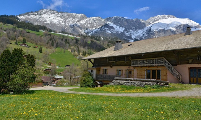 Abondance Ski Chalet | Former Renovated Farm Chalet 180m² classified * in the heart of the Portes du Soleil