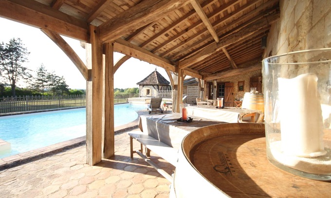 Ginestet House | Former wine warehouse, 18th century, Aquitaine, Périgord. For 2 to 12, pool-park