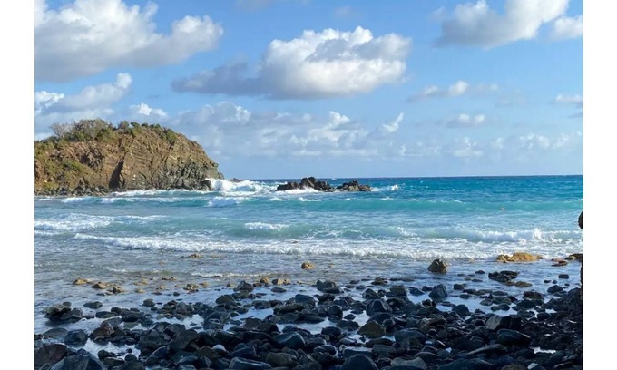 Estate Fortuna Hill House | Fortuna Bay Villa/Entire Apt/Walk to the Bay