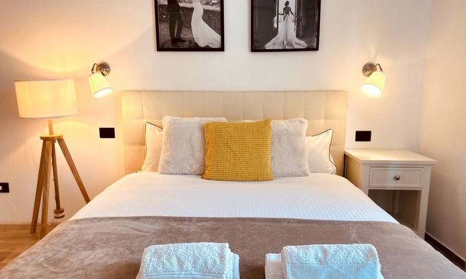 Cinisello Balsamo Apartment | Fortuna Milan: METRO, Wi-Fi, AC, DUOMO in 25 minutes