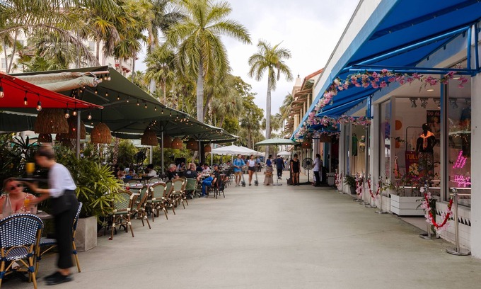 Mid Beach Apartment | Found Miami Beach powered by Sonder | Double Bunk Room