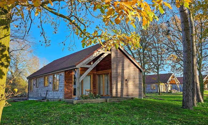 King's Lynn Cottage | Four Bedroom Cottage - King's Lynn - Hay's Wood Retreat