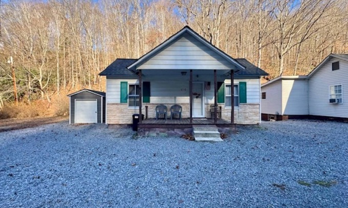 Ashland House | Four Doors Down
