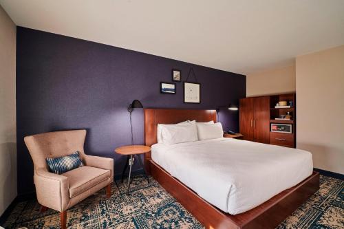 Eastlake Hotel | Four Points by Sheraton Cleveland-Eastlake
