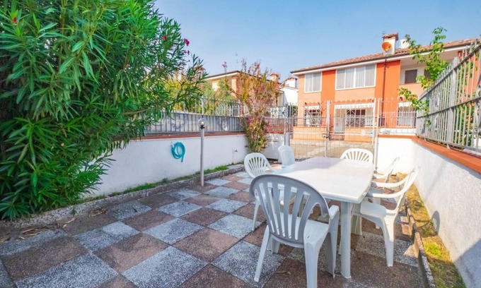 Lido delle Nazioni Villa | Four-room detached house with large internal spaces, 8 beds, barbecue, 350 meters from the beach