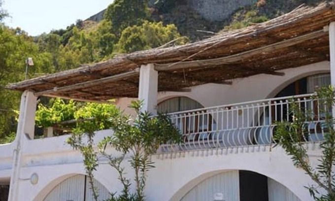 Copanello House | FOUR-ROOM SCORPIO