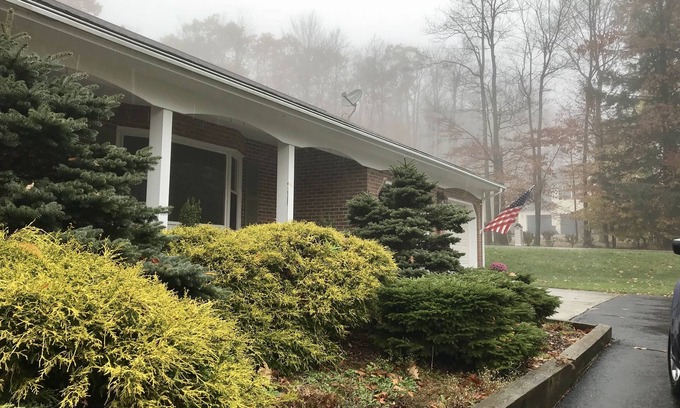 Tobyhanna House | Four Season Brick Ranch on a Quiet Acre.7 mls to Kalahari; 4 to Mt Airy Casino