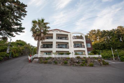 Songsan-dong House | Four Season Pension
